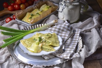 Swabian ravioli gratinated with cheese