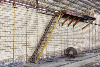 An image of a abandoned factory building