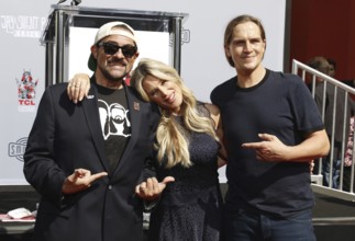 Ellen K at Kevin Smith and Jason Mewes hands and footprint ceremony held at the TCL Chinese Theatre