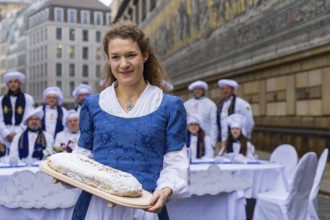 To mark the official start of the stollen season, the Dresden stollen girl Lorna Prenzel and the