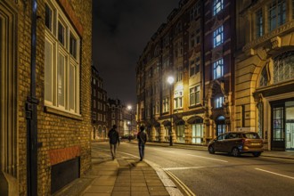 Night view of the residential area of ??London, England. Shooting Location: United Kingdom, London