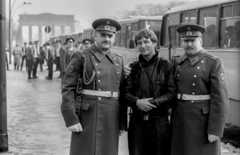 Germany, Berlin, 22.12.1990, departure of the Soviet guard of honour from the memorial in