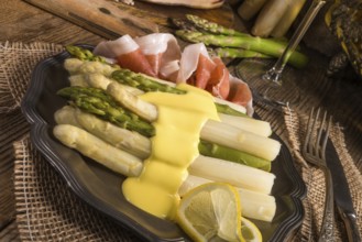 Asparagus with ham