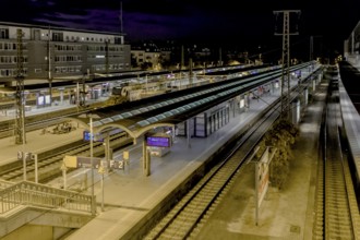 Freiburg railway station at night