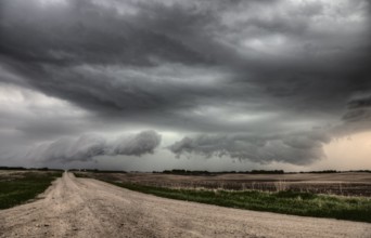 Prairie Storm Clouds Canada Saskatchewan Summer Warnings
