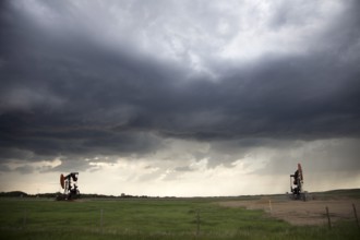 Prairie Storm Clouds Canada Saskatchewan Summer Warnings