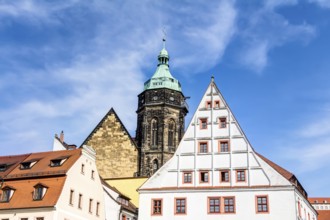Die Altstadt von Pirna mit der Stadtkirche St. Marien in Sachsen