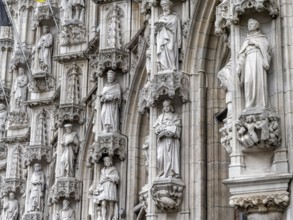 Detail Artistic building Leuven Town Hall (Historisch Stadhuis van Leuven) from 1469 in late Gothic