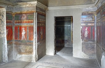 Pompeii, Interior of a villa, Painting