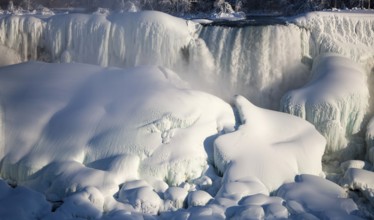 Winter Niagara Falls frozen snow and ice