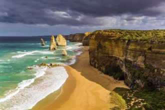 Travel to Australia. Magic light on the Pacific coast near Melbourne. Famous rocks Twelve Apostles