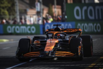 MELBOURNE, AUSTRALIA, MARCH 22: Oscar Piastri of Australia drives the McLaren MCL38 during second