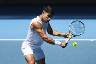 MELBOURNE, AUSTRALIA, JANUARY 11: Carlos Alcaraz of Spain completes a training session with Stan