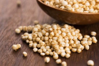 Quinoa popping