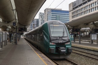 A picture of a Vy train at the Oslo Central Station