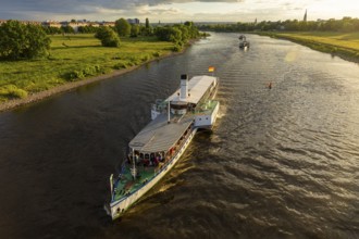 Riverboat shuffle at the Dixiland Festival with the steamboats of the Saxon Steamship Company on