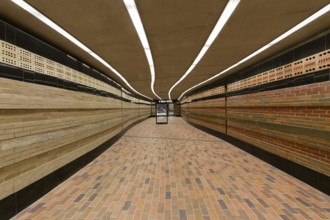 City, underground walkway connection, Montreal, Province of Quebec, Canada