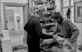Germany, Berlin, 21.04.1991, Lemonde and Marco in the Oderform workshop, plaster moulds for