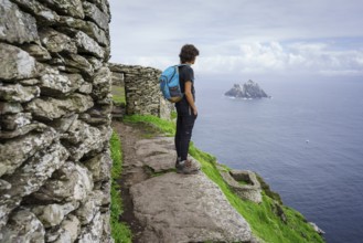 Visitors on the steep path up to the monastery, Skellig Michael island, Mainistir Fhionáin (St.