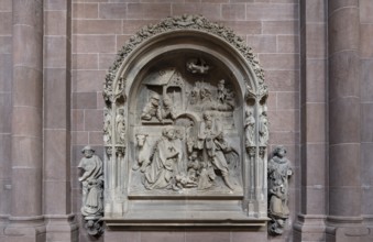 Worms, St Peter's Cathedral, north aisle, late Gothic reliefs, Christmas scene