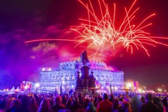 The SemperOperaball 2025 celebrated its 100th anniversary on Friday. Germany's most beautiful