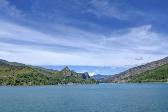 Summer view of the Lac de Castillion, Verdon river reservoir, Alpes-de-Haute-Provence, PACA,