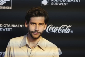 Pop National 2023: Alvaro Soler (laudator: Johanna Klum) at the presentation of the Radio