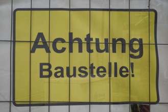Sign Achtung Baustelle, Düsseldorf, Germany