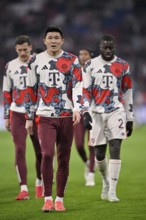 Warm-up Training Min-jae Kim FC Bayern Munich FCB (03) Leon Goretzka FC Bayern Munich FCB (08)