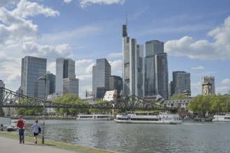 Main, Mainkai with Mainuferpark, skyline, skyscrapers, banking district, city centre, Eiserner
