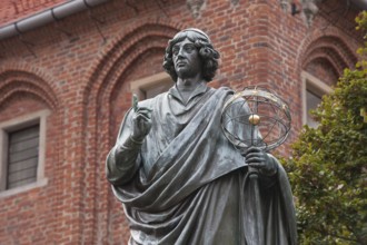 Nicolaus Copernicus Monument, Thorn, Kujawsko-Pomorskie, Poland, Torun