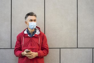 Man wearing face mask outdoor