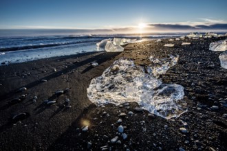 Jökulsarlon, icebergs, ice, cold, glacial lake, Vatnajökull glacier, winter, beach, sunrise, ocean,