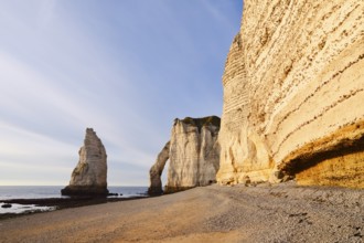 Cliffs with the Falaise d'Aval rock gate and the Aiguille d'Etretat rock needle, Etretat, Alabaster