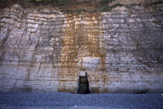Close-up, Passage in the rock, Pebble beach, Étretat, Sea, Cliff, Cliffs, Chalk cliffs, Alabaster
