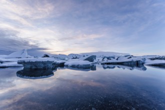 Jökulsarlon, icebergs, ice, glacial lake, Vatnajökull Glacier, winter, snow, sunset, Iceland*