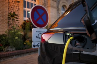 Charging station for electric cars, electric charging station, e-charging station, e-mobility,