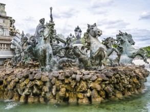 Fontaine du Char du Triomphe de la Concorde, Place des Quinconces, Bordeaux, Gironde,