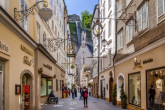 Getreidegasse in the historic city centre, Salzburg, Salzachtal, Land Salzburg, Austria