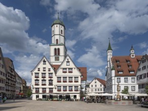 Market square with St Martin's Church, gabled houses and the new town hall on the right, Biberach,