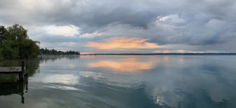 Evening atmosphere, Lake Starnberg, Bavaria, Germany