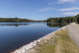 Browns Creek Lake in Henderson County Tennessee which offers fishing, boating, boat rentals, boat