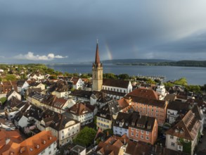 Luftbild von der Stadt Radolfzell am Bodensee mit der historischen Altstadt und dem Radolfzeller