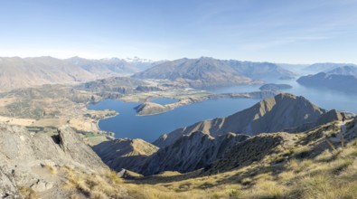 Hiking trail to Roys Peak Lookout, Lake Wanaka, Wanaka, South Island, New Zealand, Oceania