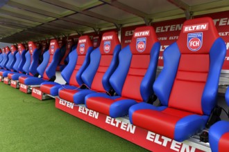 Bench, bench, empty, Elten, logo, relegation, Bundesliga, Voith-Arena, Heidenheim,
