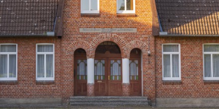 View of the entrance area of a farmhouse, Böhme, Heidekreis, Rethem Aller, Leine Aller Tal, Lower