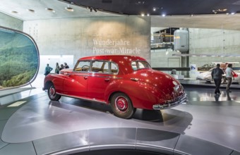 Mercedes-Benz 300 from 1952: The Mercedes-Benz Museum in Stuttgart presents a journey through the