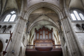 Main organ, interior view, Église Notre-Dame Cathedral, Épernay, Champagne, Marne, France