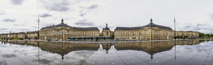 Panorama of Miroir d'eau and Place de la Bourse, Bordeaux, Gironde, Nouvelle-Aquitaine, France