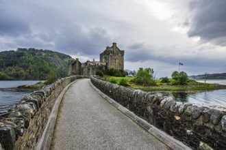 Eilean Donan Castle, Loch Duich, Isle of Skye, Highlands, Scotland, UK